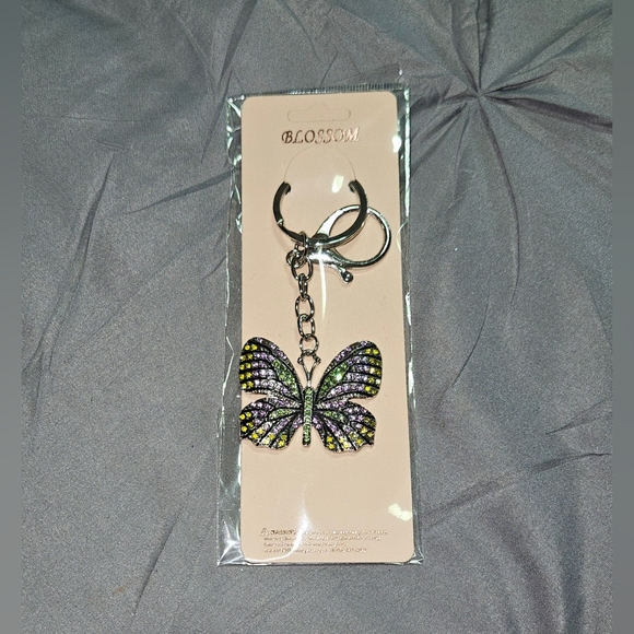 Elegant Butterfly Keychain BNIB - Picture 3 of 5